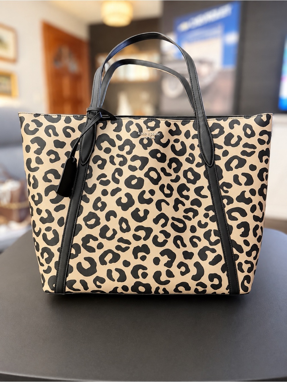 Kate Spade tote bag.  Great condition.